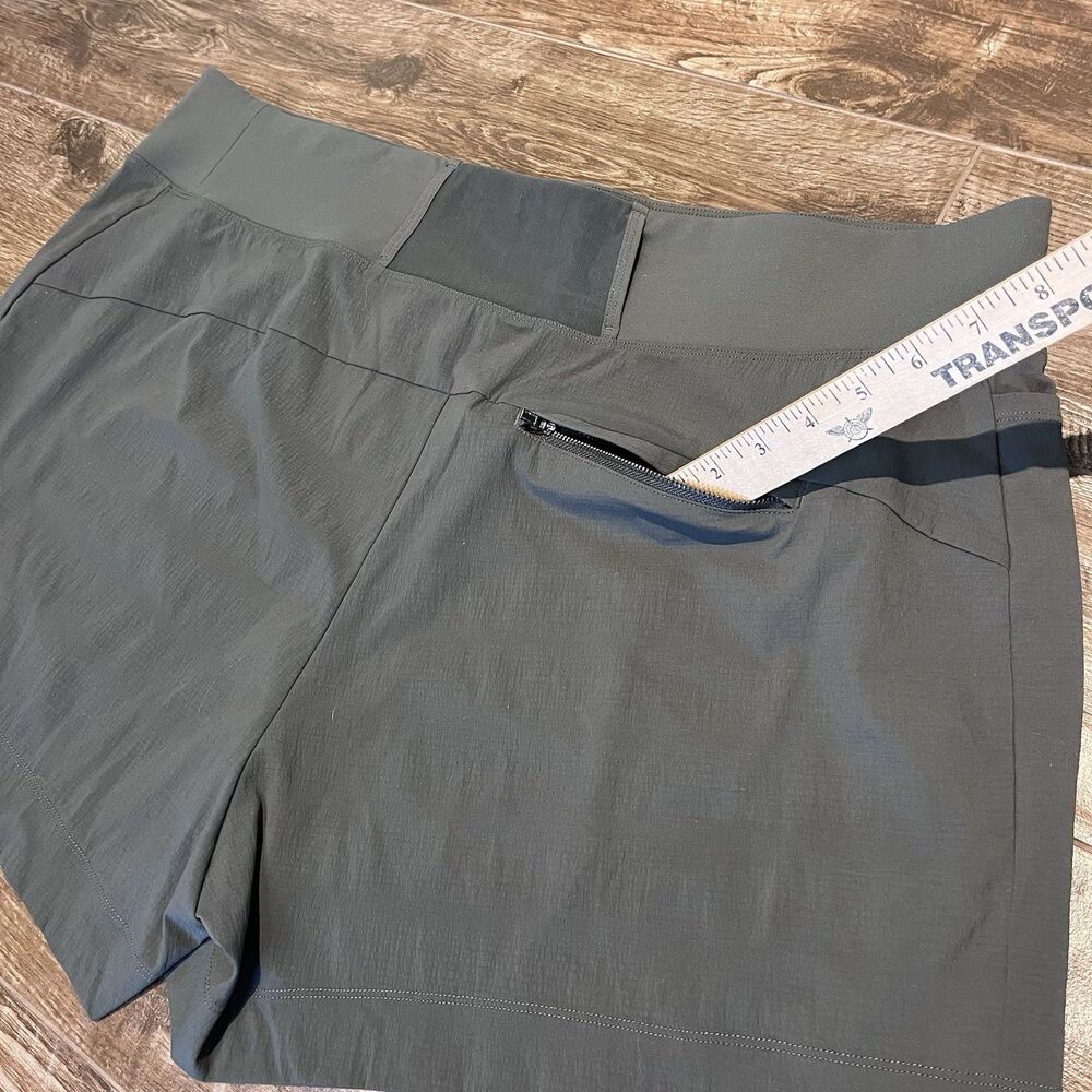Athleta Womens Size 20 Olive Green Trekkie North Pull On Nylon Stretch Shorts - Picture 10 of 11